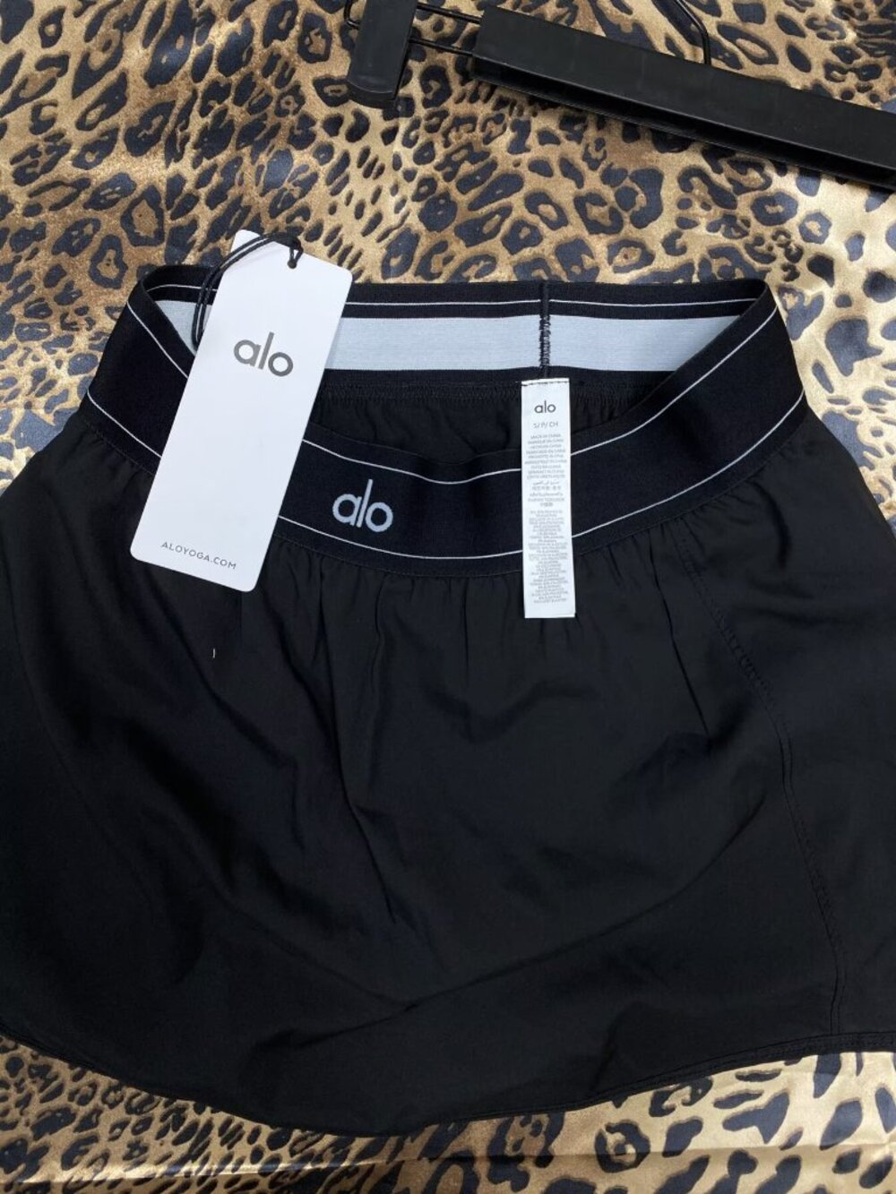 Black Skirt🤩ALO Yoga Match Point Tennis Skirt/Versatile/Brand New🏌️♂️ - Picture 4 of 8